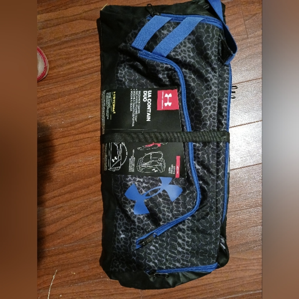 UNDER ARMOUR backpack/ gym bag.